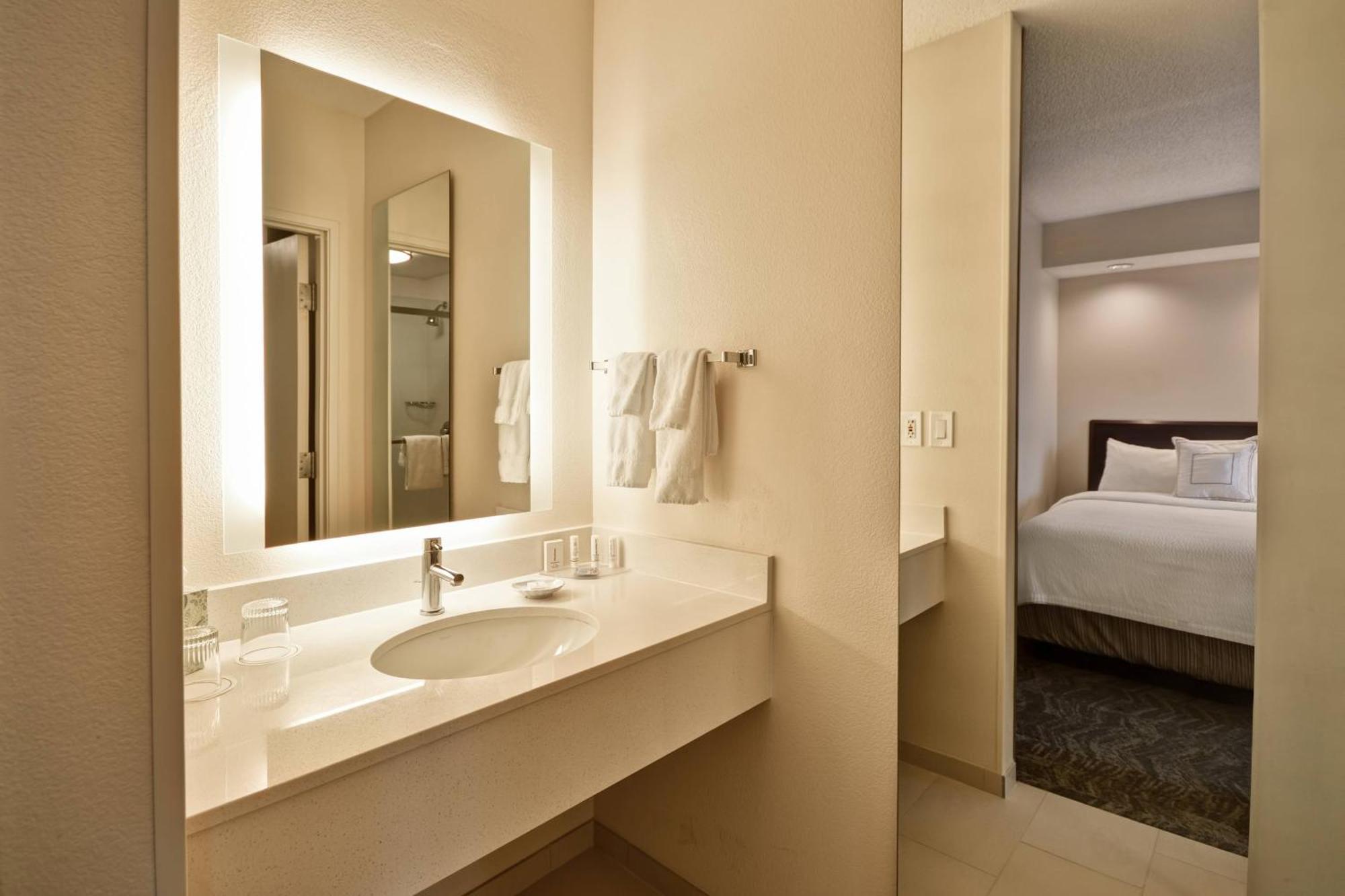 Springhill Suites Lexington Near The University Of Kentucky Εξωτερικό φωτογραφία